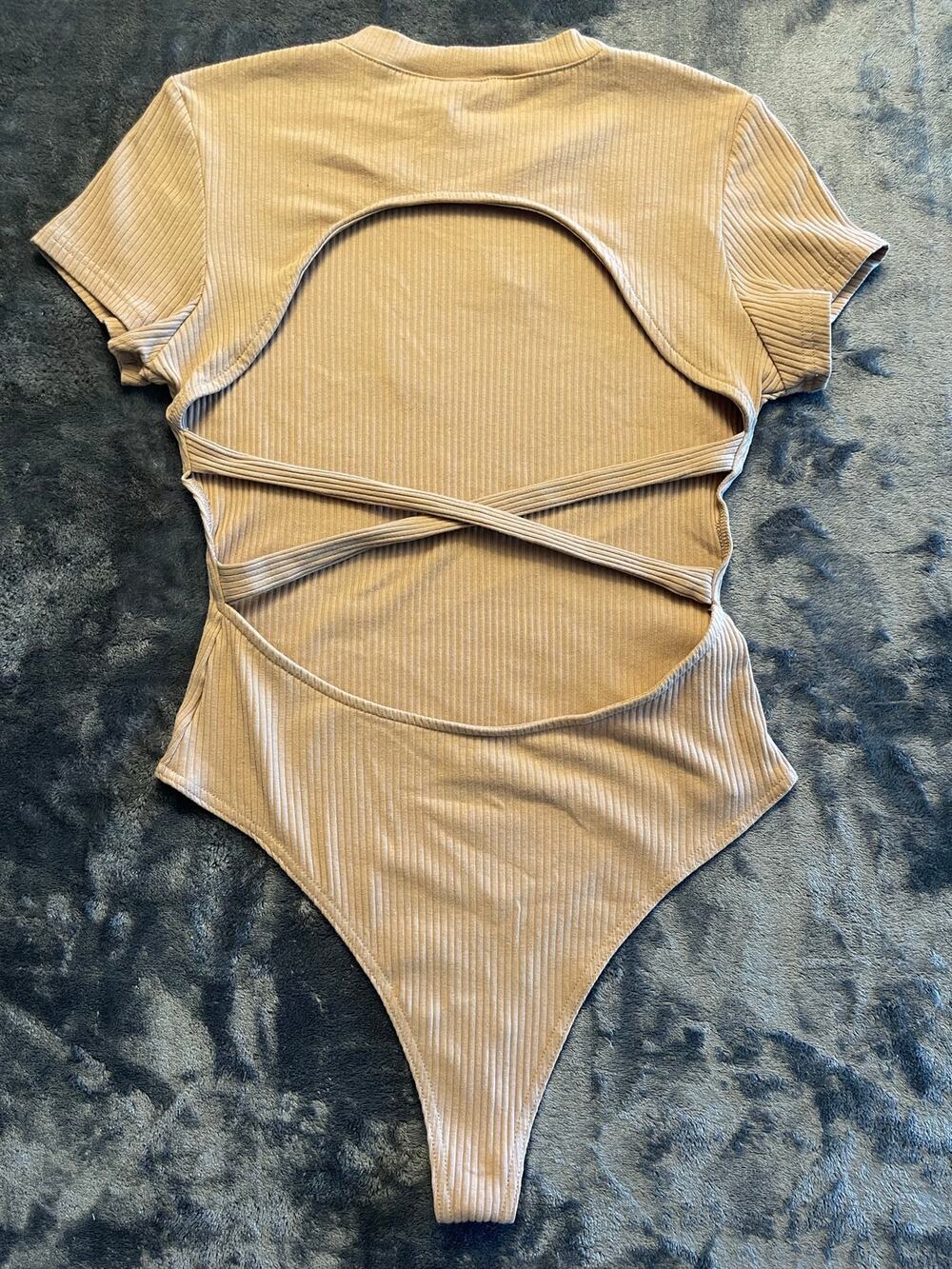NWT Princess Polly Nyah Bodysuit – Tan Ribbed Open Back – Size US 8